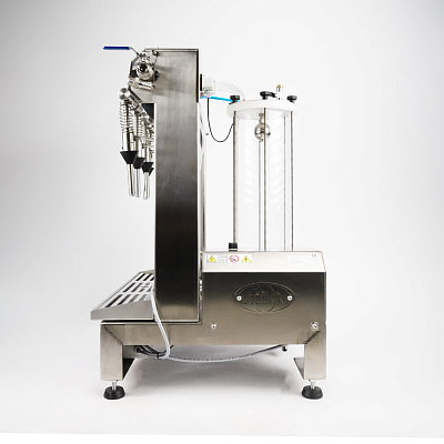 Разливочная машина VACUUM, для масла, соков и вязких жидкостей
